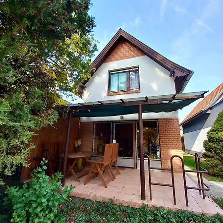 Füzesem Apartment *